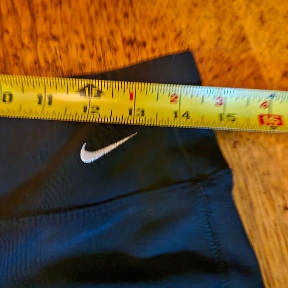 Nike Fit Dry Black Biking Athletic Shorts Women’s Medium Activewear Stretchy Gym - Picture 3 of 6